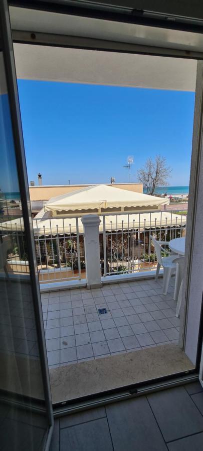 Rubino Apartments A 100Metri Dal Mare Риччоне Экстерьер фото