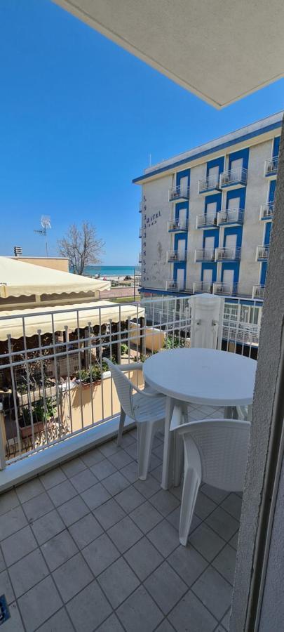 Rubino Apartments A 100Metri Dal Mare Риччоне Экстерьер фото