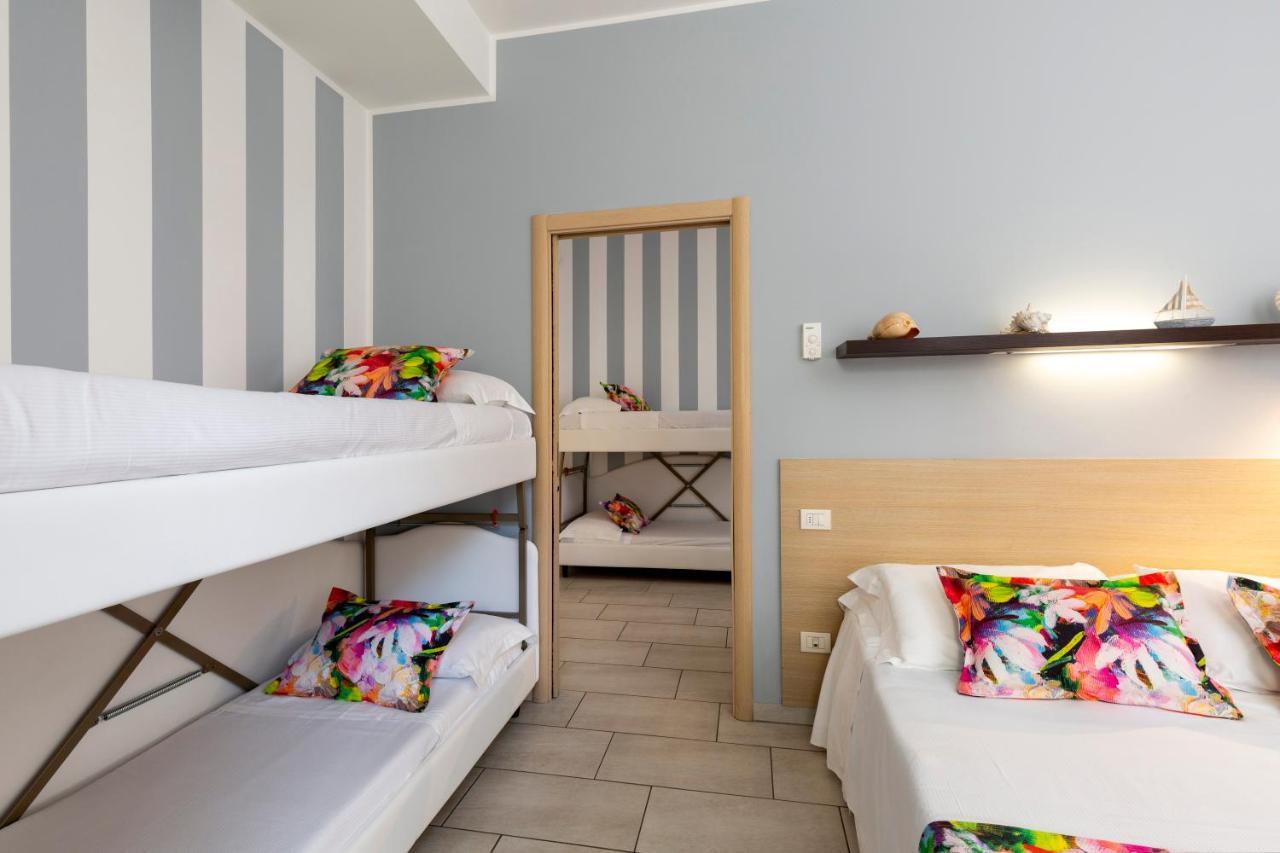 Rubino Apartments A 100Metri Dal Mare Риччоне Экстерьер фото